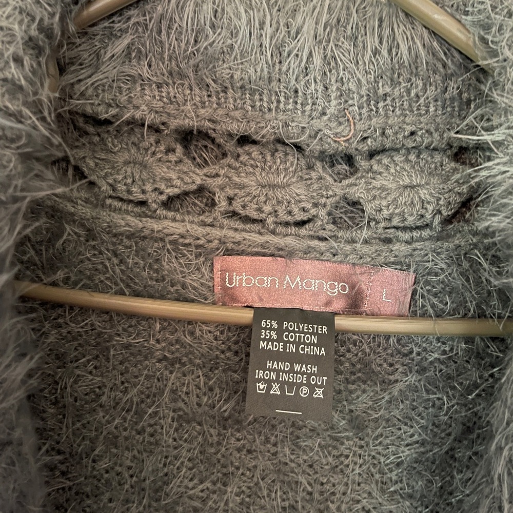 Sweater - Picture 2 of 4